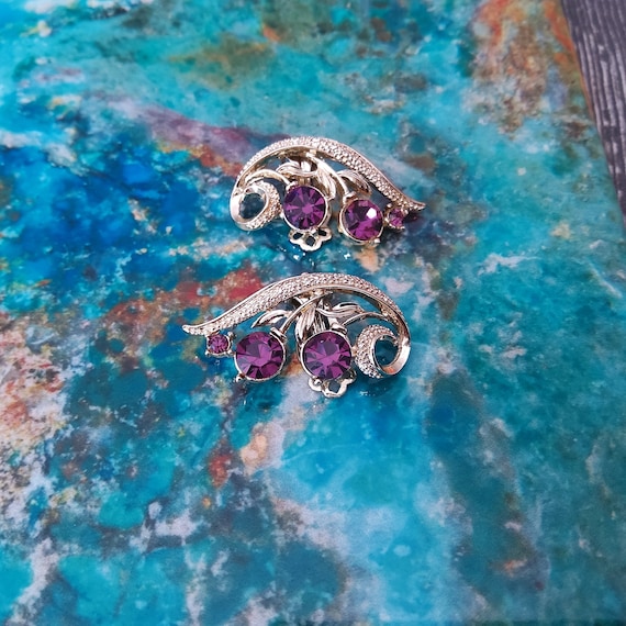 Vintage Lisner purple rhinestone earrings - image 1