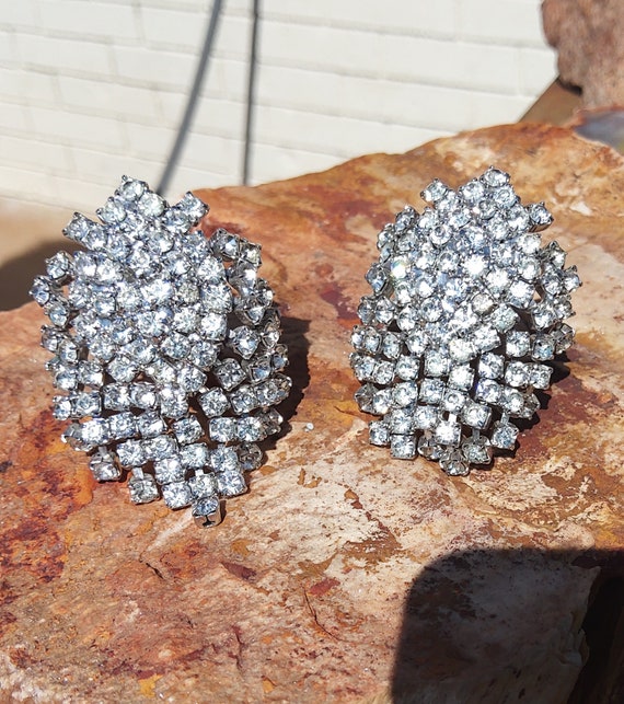 Vintage cascading clear rhinestone clip earrings - image 7