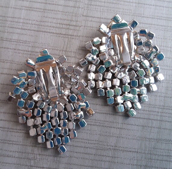 Vintage cascading clear rhinestone clip earrings - image 2