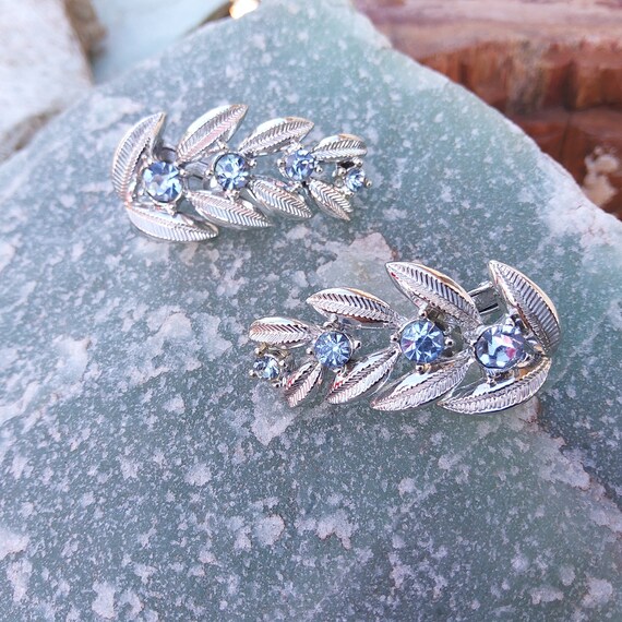 Vintage Coro rhinestone leaf clip earrings - image 4