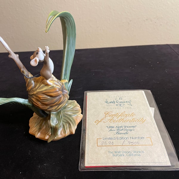 Walt Disney Classics Collection Bambi Field Mouse “Little April Shower” figurine