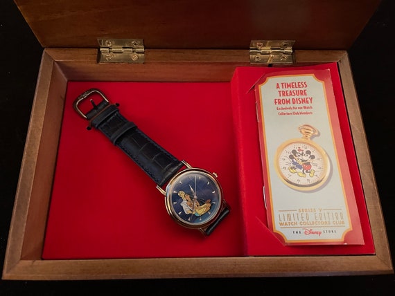 Walt Disney Pocahontas Watch and Jewelry Music Box LE Fossil  display picture 3