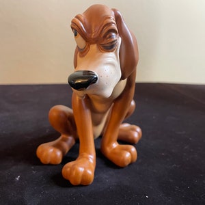 WDCCクラシックス ブルーノ シンデレラのハウンド犬のフィギュア