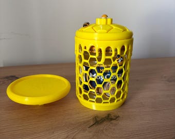 Honeycomb Honey Jar Holder with Acacia Honey 275g Included, Honeybee Jar Sleeve Cute Kitchen Decor Apiary Gift Vibecraft