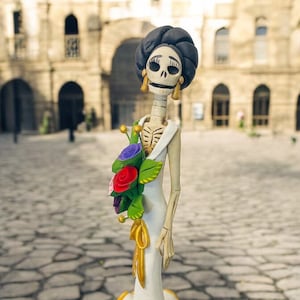 Catrina Berenice, la novia/ Catrina Bride / Cópula Michoacan /  Dia de los Muertos  / Day of the Dead, Delicate Clay Catrina.