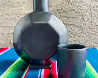 Barro Negro  Decanter and Shot Glass for one  16 oz.  Mezcal / Tequila Flask Made in Mexico. Black Clay. From Oaxaca Mexico