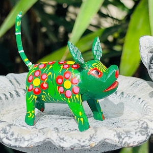 Alebrije Pig, Small Colorful Hog, Oaxaca Mexico Folk Art,  Original Wood Sculpture, Carved Animal, Unique Gift,  Hecho en Mexico