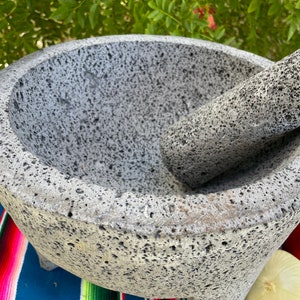Extra Large 12 in Molcajete Hecho en México!!100% volcanic rock. Mortar and Pestle.  Salsa Bowl. Guacamole bowl Herb grinding tool .