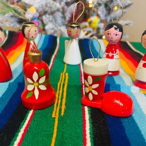 Mexico Wooden Christmas Caroler Ornaments.  Mexican Hand Painted . Vivid Colors!  Esferas Navideñas