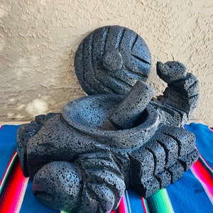 Huge Scorpion Stone Molcajete with Lid. Mortar and Pestle.   Hand carved Volcanic Rock.  Guacamole Bowl.  Mexican Party.  Hecho en México