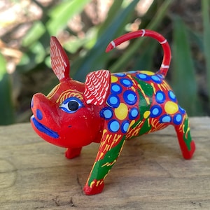 Alebrije Pig, Small Colorful Hog, Oaxaca Mexico Folk Art,  Original Wood Sculpture, Carved Animal, Unique Gift,  Hecho en Mexico
