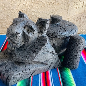 Huge Lion Stone Molcajete with Lid. Mortar and Pestle.   Puma.  Hand carved Volcanic Rock.  Guacamole Bowl.  Mexican Party.  Hecho en México