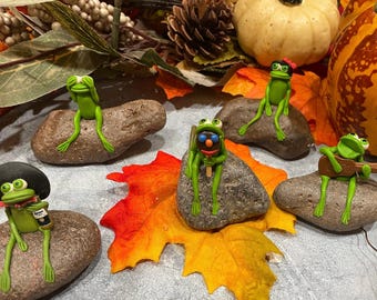 Mini Garden Frog – Clay Frog Figurine on Rock – Outdoor Decor