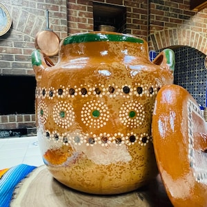 6.5 L Large Mexican  terra-cotta clay pot with lid / Olla de Barro