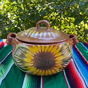Large 4.5 qt Cazuela Mexican Barro, handmade cazuela with lid/ pot / hand painted terra-cotta/clay/ barro Bean pot