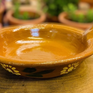 Mexican handmade skillet / sarten de barro / pot / hand painted terra-cotta / clay / barro