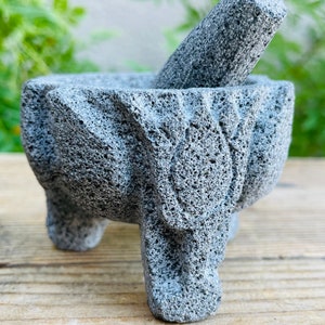 Peppercorn Grinder, Hand Carved Molcajete/  Floral Tulip Design Stone Mortar and Pestle. Small. Housewarming Gift.