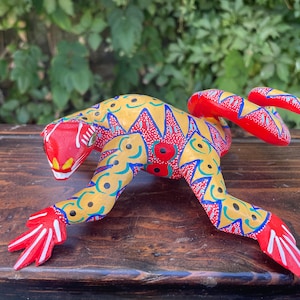 Alebrije Large Lizard. Oaxaca Mexico Folk Art,  Original Wood Sculpture, Carved Animal, Unique Gift,  Home Décor,  Hecho en Mexico