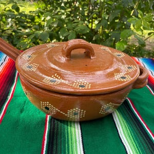 Mexican handmade skillet with lid / sarten de barro / pot / hand painted terra-cotta / clay / barro