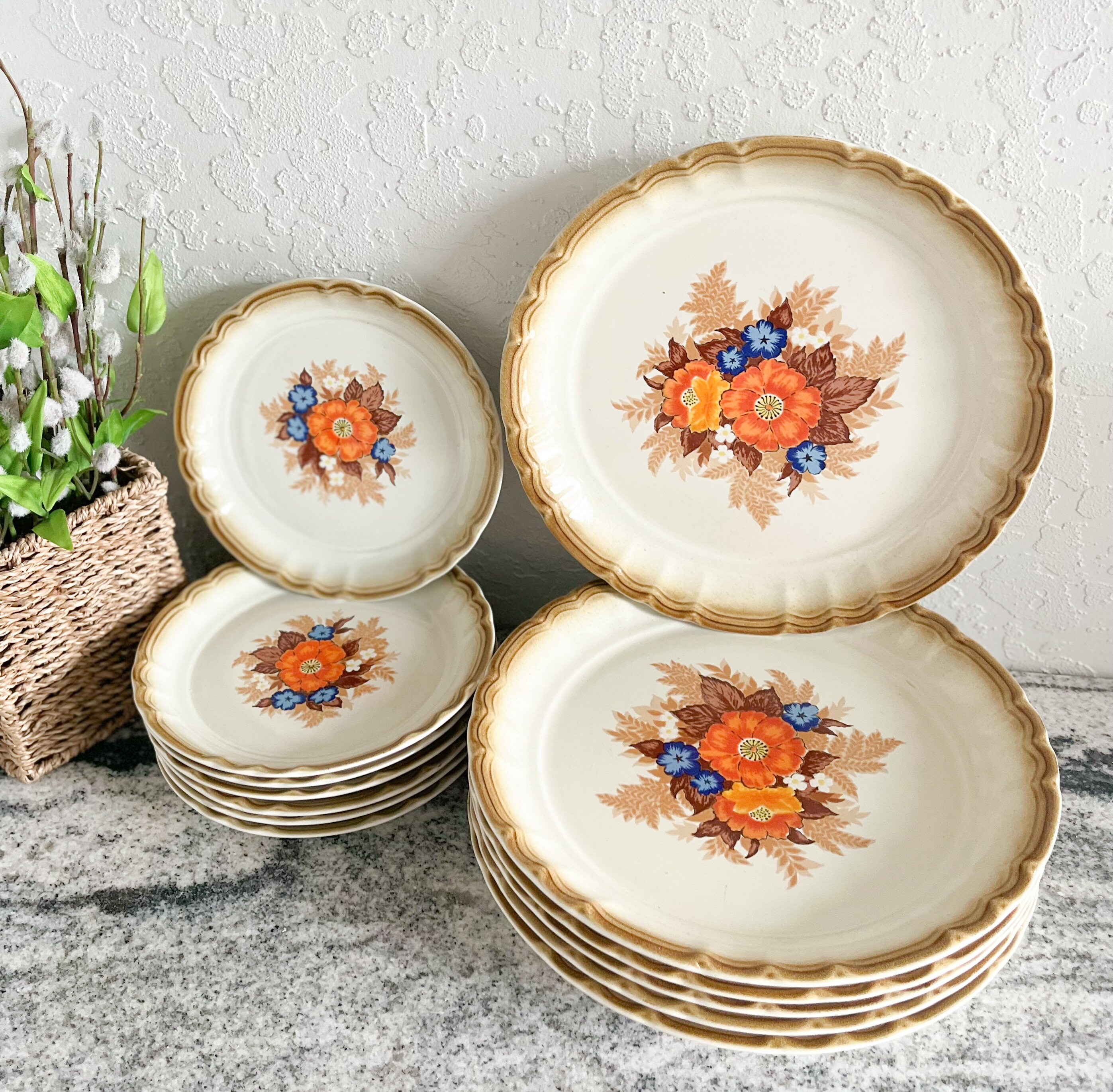 Mikasa Manor House Medley Vintage Dinnerware Plates 12 Plates
