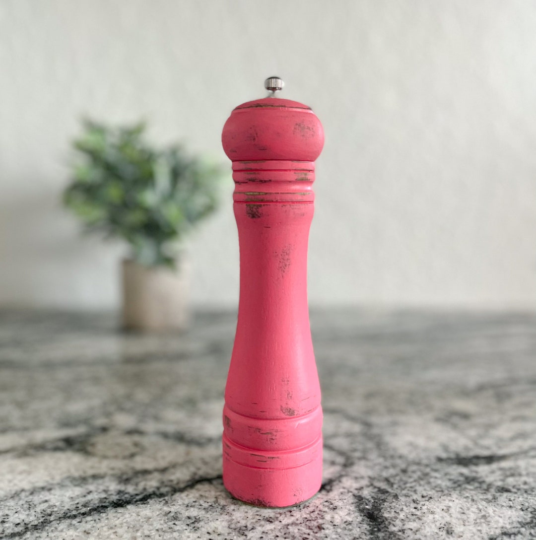 8 Inch Tall Farmhouse Rustic Pink Pepper Grinder, Vintage Style Kitchen