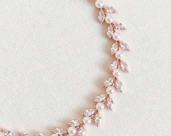 Crystal Pearl Bracelet, pearl bridal bracelet, wedding jewelry, bridesmaid jewelry, bridal jewelry bracelet, timeless look pearl bracelet