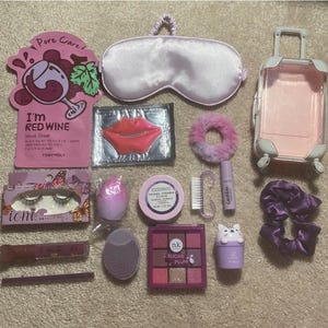 Beauty and Spa Bundle - Purple. 16 item set made for relaxation and makeup lovers