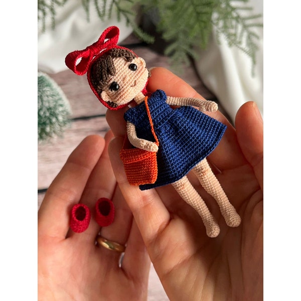 Miniature handmade amigurumi kiki 8 cm