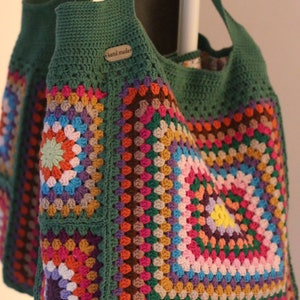 Colorful Crochet Granny Square Shoulder Bag for the Beach or as a Chic Market bag in Retro Style,Green crochet granny square bag,mother days