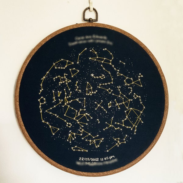 Broderie de carte d’étoiles personnalisée - Tableau de lune, d’étoile et de constellation brodé à la main sur mesure - Anniversaire, Mariage, Anniversaire, Étoiles chanceuses