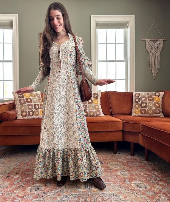 ditsy floral corset dress Vintage 1970s Whimsical Lace Maxi Size XS Color:Dustyblue Graduation Prom Dress Ivory Satin Ankle Length Puff sleeve pair with a flowing