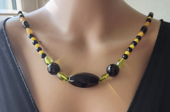 Amber and jet necklace best sale