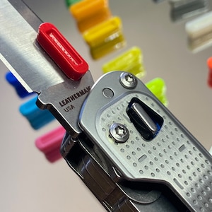 Leatherman FREE T2 or T4 thumb tabs (x2)