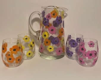 Hand painted, stemless Daisy wine glasses and pitcher, / garden party/ floral/ pool party /Bachelorette party