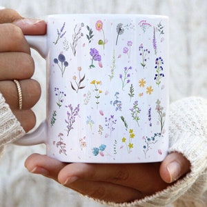 Coquette Floral Coffee Mug & Pressed Flowers Style, Boho Wildflower Tea Cup, Vintage Cottagecore Flower Gardening Gift, Botanical Mug Gift