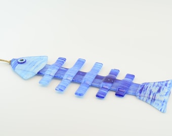 Decorazione da appendere alla parete con pesce azzurro in vetro fuso fatto a mano