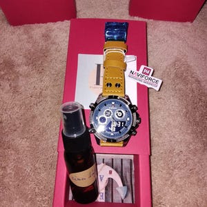 Set regalo - Flacone di profumo da 30 millilitri - Orologio da uomo