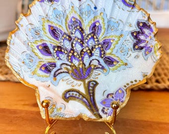 Decoupage and hand painted paisley boho pattern on a real flat scallop shell.  4 inch gold display stand additional purchase.