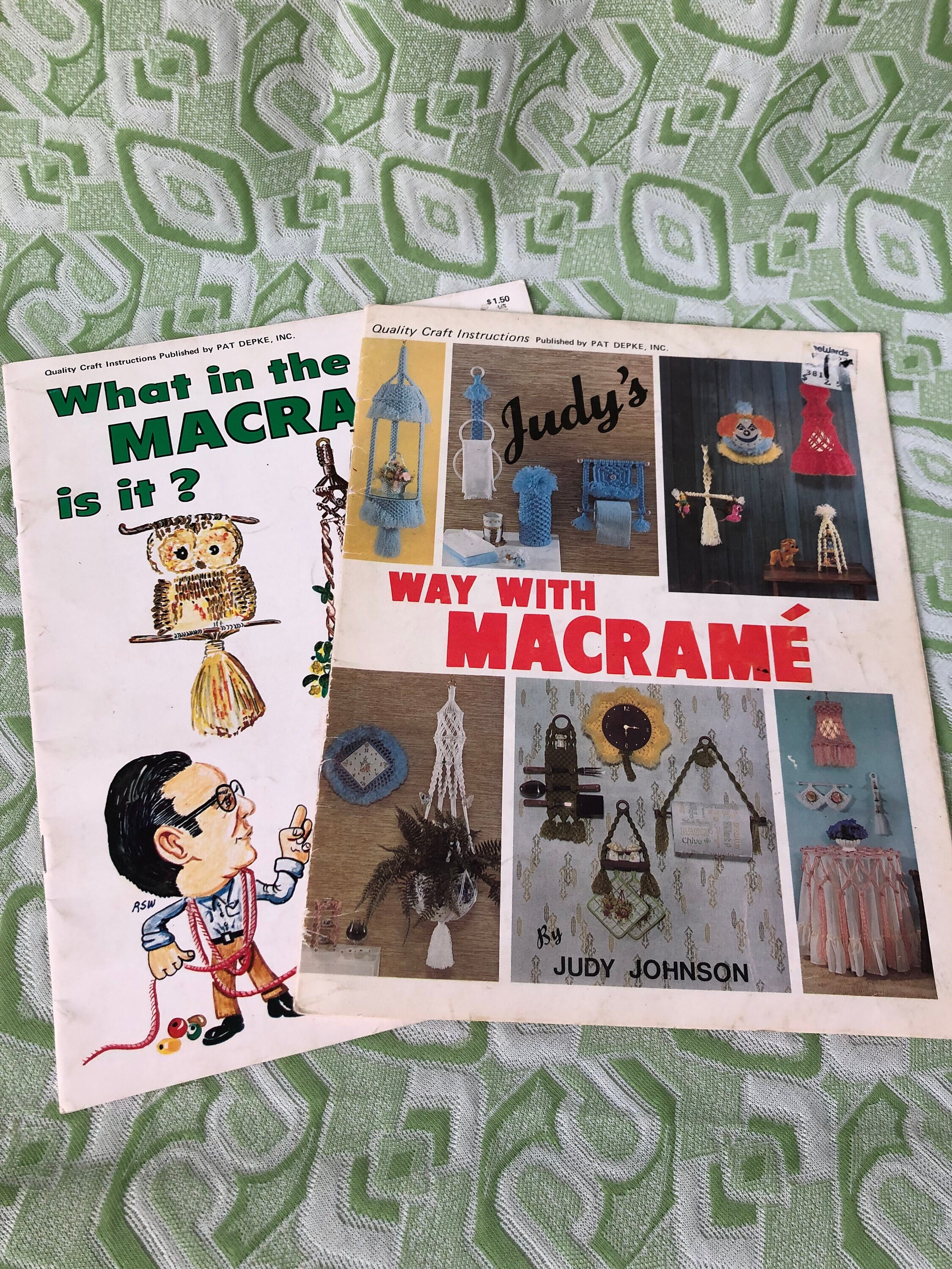 Lot of 5 Vintage Macramé Instruction and Pattern Books 1970s 