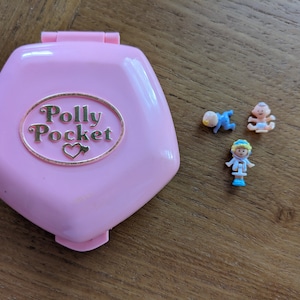 Vintage 1992 Polly Pocket In the Nursery Baby - 100% Complete
