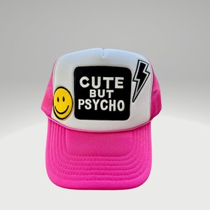 Niedlicher But Psycho Happy Face Blitzschlag Neon Pink Trucker Hat