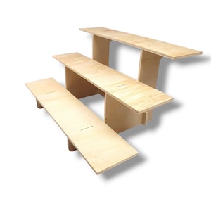 Zusammenklappbares Holzregal für den Einzelverkauf. KEINE HARDWARE, zerlegt in wenigen Minuten. Ideal für Handwerk zeigt Bauernmärkte und jede Einzelverkaufsanzeige