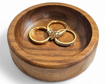 Custom Round Wood Ring Dish, Christmas Gifts, Engagement Ring Holder, Wedding Ring Dish, Wedding Gift, Newlywed Gifts, 5th Anniversary Gifts