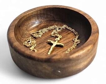 Custom Round Wood Ring Dish, Christmas Gifts, Engagement Ring Holder, Wedding Ring Dish, Wedding Gift, Newlywed Gifts, 5th Anniversary Gifts