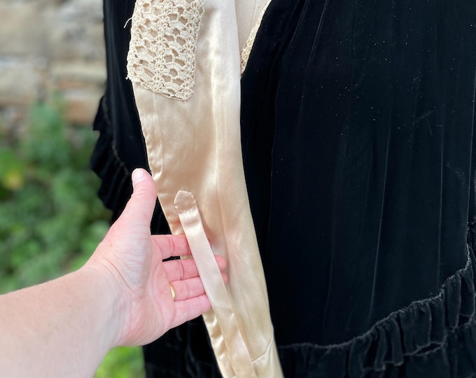 ca. 1910 ruffled black silk velvet opera cloak