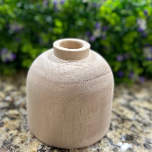 Wooden Vase Gift - Decorative Handmade Wood Paulownia Bud Vase Artisanal Elegance: Handcrafted Gift - International Delivery