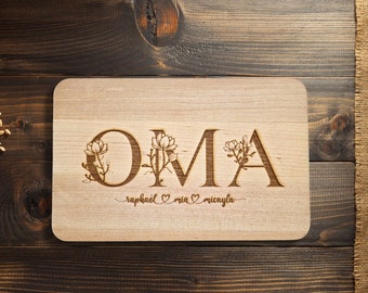 Personalisiertes Frühstücksbrett, Geschenk für Oma, Geburtstag, zum Muttertag, Holzbrett mit Namen, Geschenk für Mutter, Oma Monogram