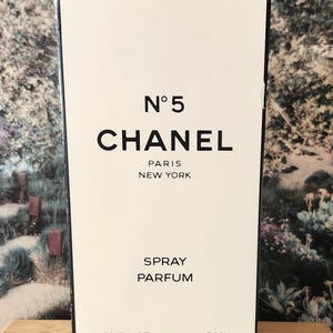 Vintage Chanel No 5 Spray Parfum. 1/5 fl oz (6ml). Original box, partial.