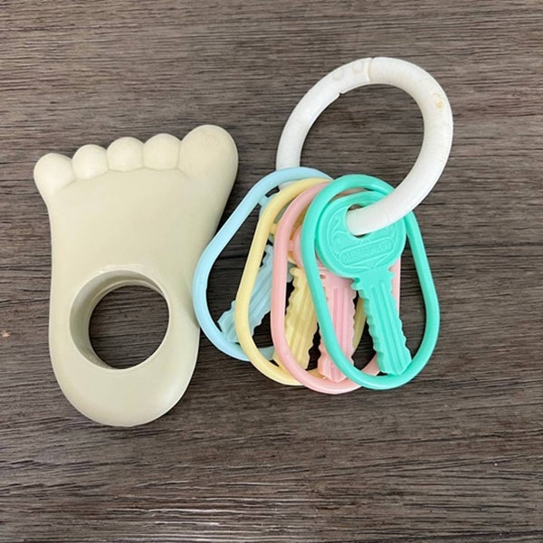 Set of 2 Teething Soothers, Foot & Ring with Keys