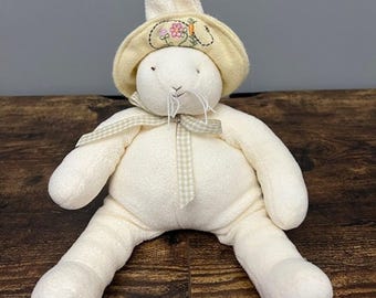 Hallmark Bunnies By The Bay Baylee the Bunny Plush Vintage 2002